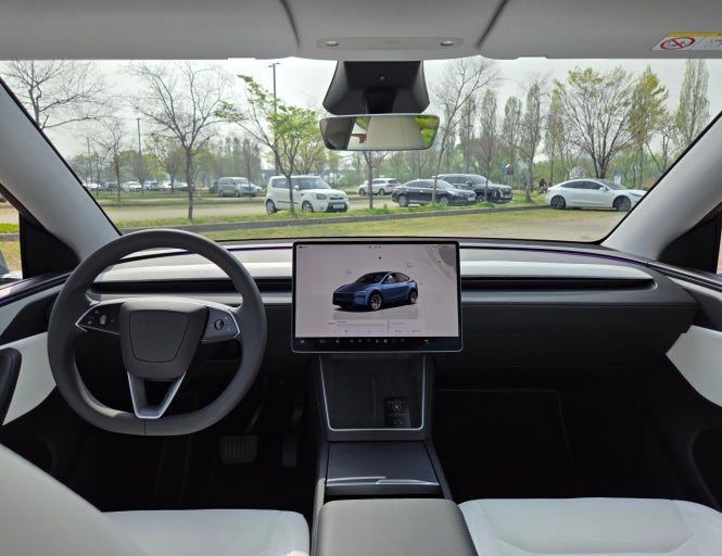 Tesla 모델Y 주니퍼 RWD 사진 2